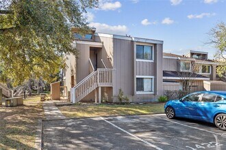 Building Photo - 6120 Peregrine Ave