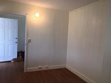 Building Photo - Beautiful 1 Bedroom Located on a quite street