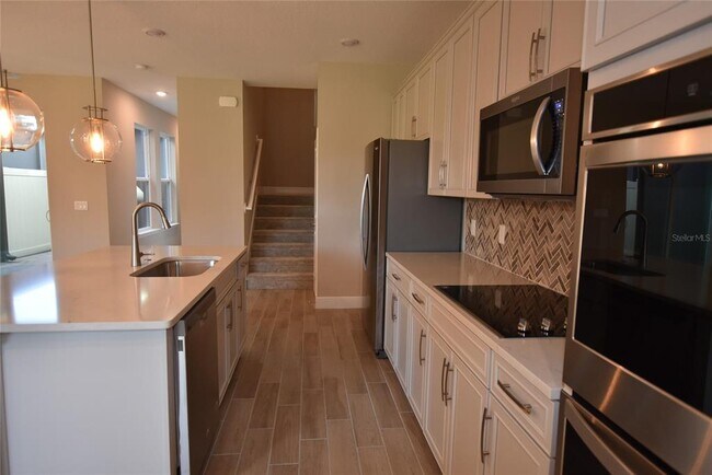 Foto del edificio - 7085 CARRICK BEND Ln