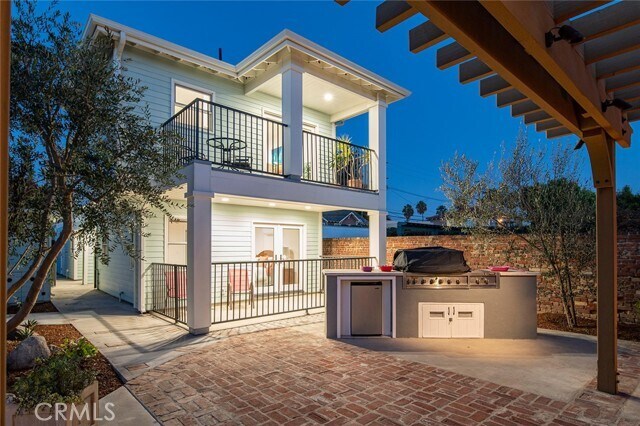 Foto del edificio - 2723 E Ocean Blvd