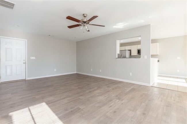Building Photo - 107 Grandview Dr