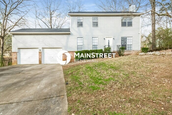 Foto principal - 3 Bedroom Pet-Friendly Home in Birmingham, AL with Main Street Renewal