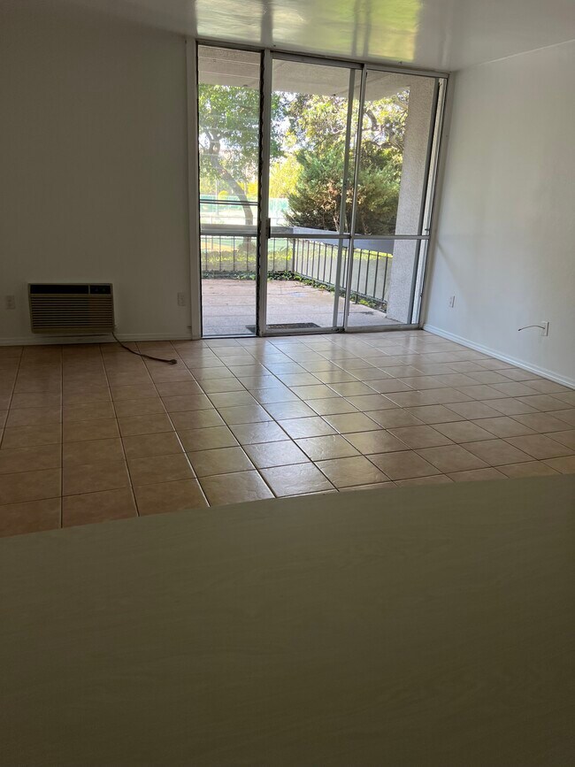Living room - 3050 Rue Dorleans