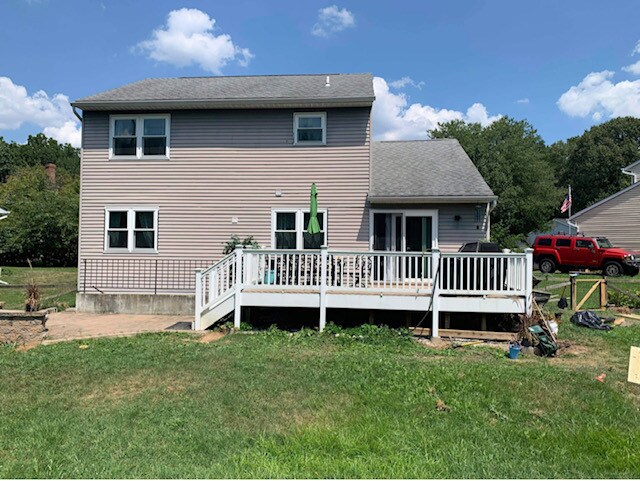 Back deck with fully fenced back yard - 6444 Trussel Oak Ct
