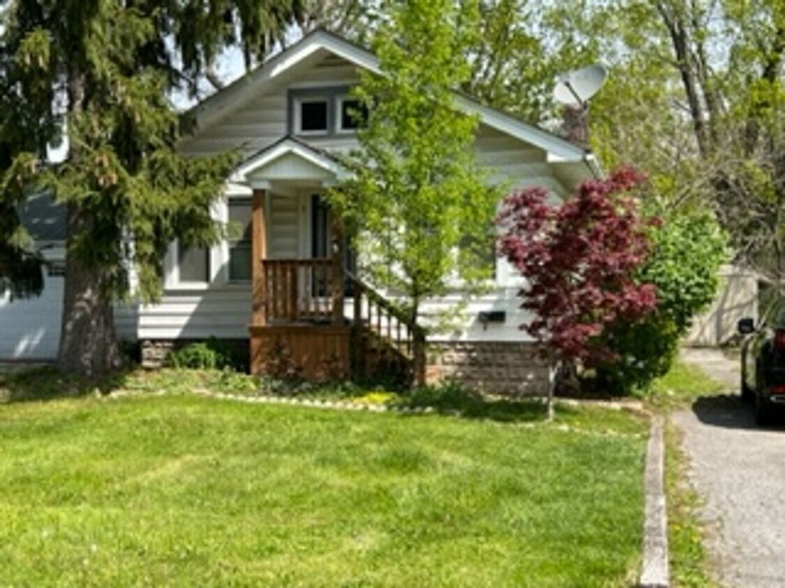 72 Gertrude Ave, Youngstown, OH 44512 House Rental in Youngstown, OH