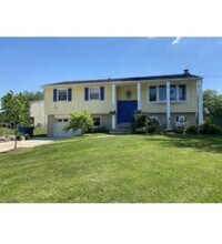 Building Photo - 5 Knollwood Dr