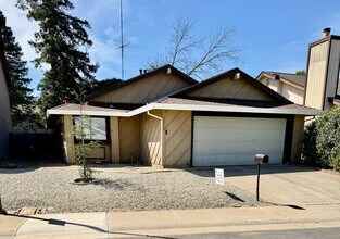 Building Photo - 2250 Green Blossom Ct