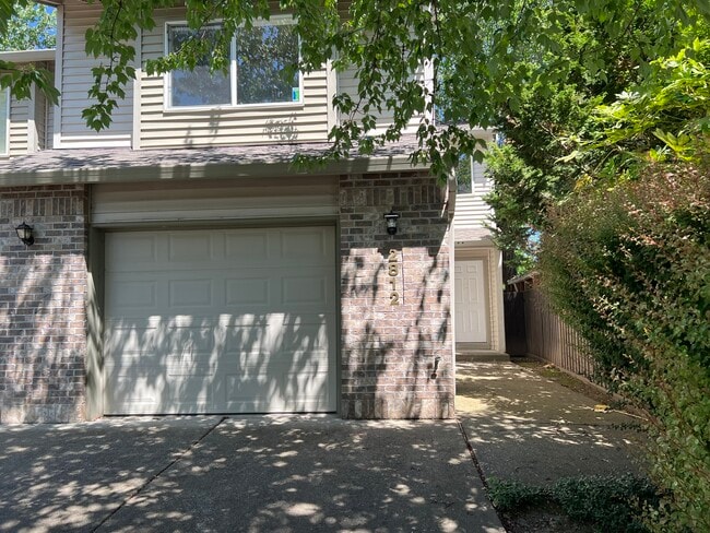 Building Photo - 2812 SE 41st Ave