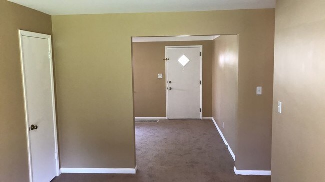 Foto del edificio - 9199 Montoro Dr