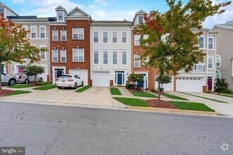 Building Photo - 5408 Hartfield Ave