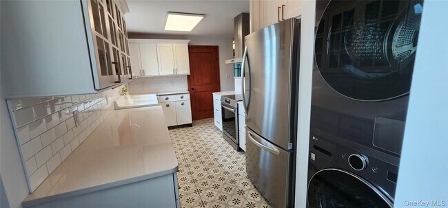 Foto del edificio - 31 McCormick Rd