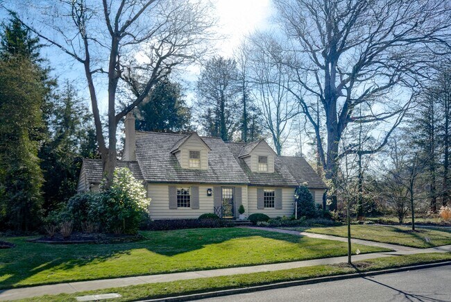 Foto del edificio - 148 Heritage Rd