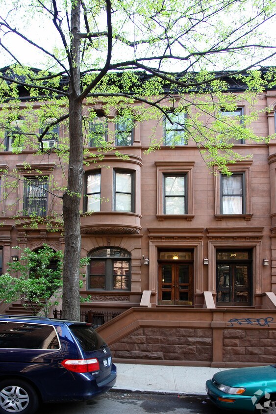 Building Photo - 311 W 87th St