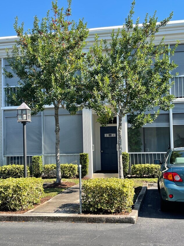 Primary Photo - 140 Cypress Club Dr