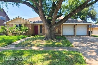 Building Photo - 12315 Longbrook Dr