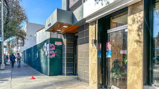 Building Entrance - RKO Plaza