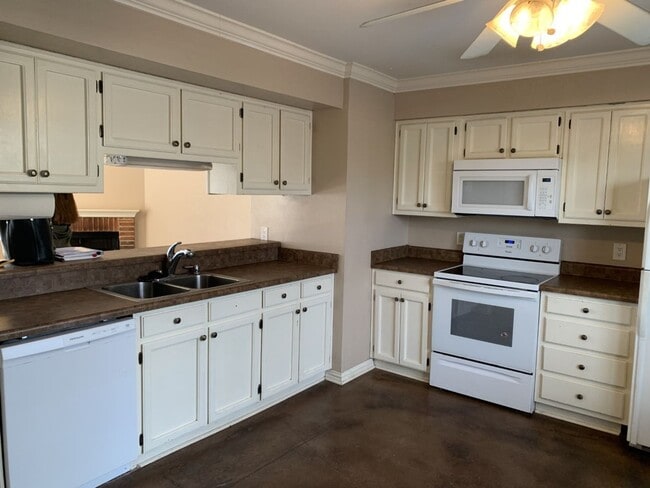 Foto del edificio - 716 W Mulberry St