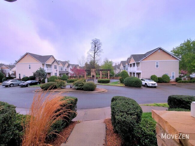 Building Photo - 14852 Scothurst Ln Charlotte NC 28277 Wood...