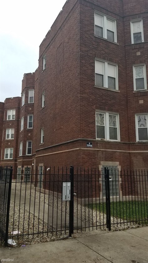 Primary Photo - 7626 S Drexel Ave
