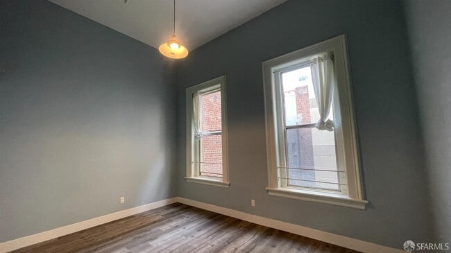 Foto del edificio - 375 12th St