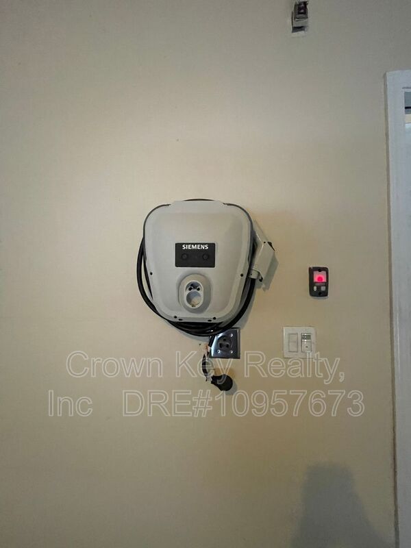 Foto del edificio - 611 W Strauss Dr