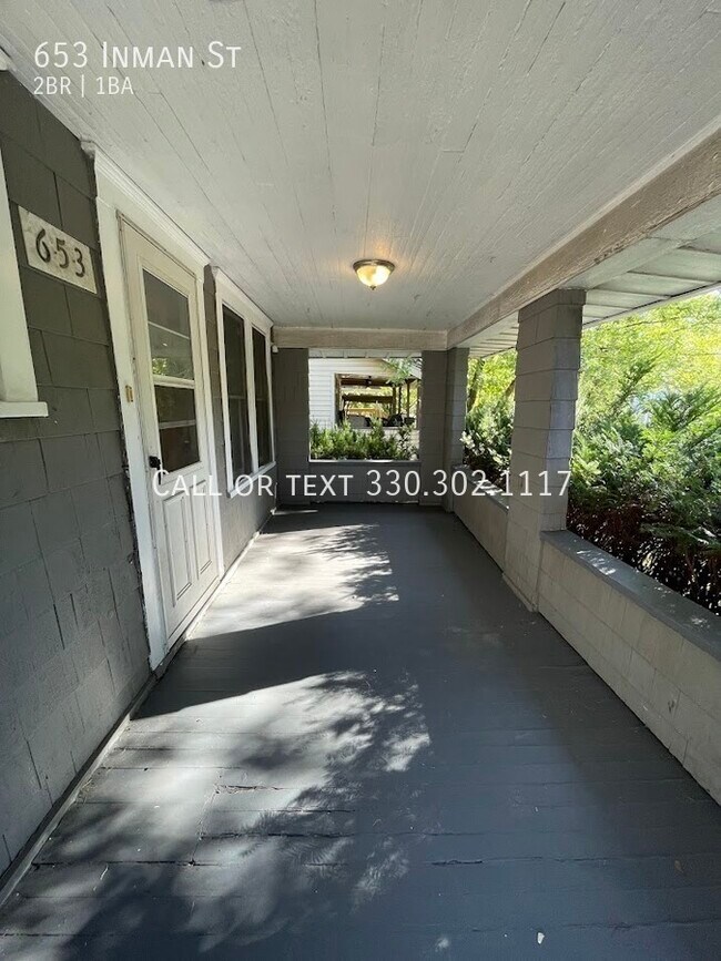 Building Photo - Two bedroom one bathroom home for rent