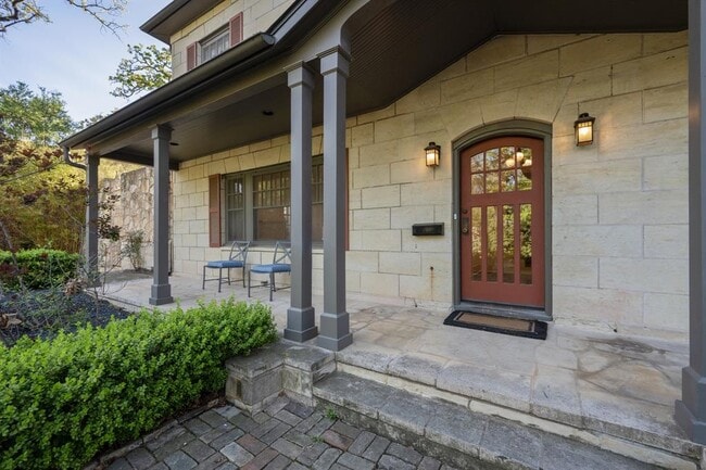 Foto del edificio - 1301 Kent Ln