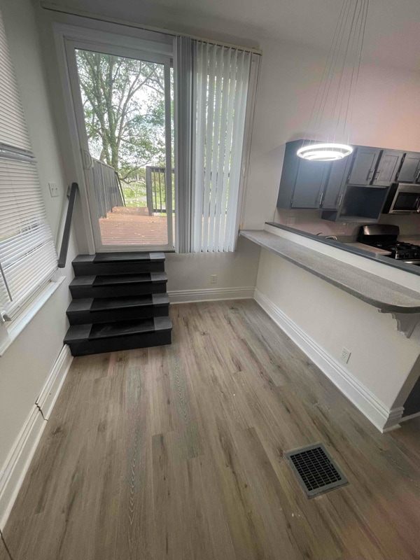 Building Photo - 1432 Rufer Ave