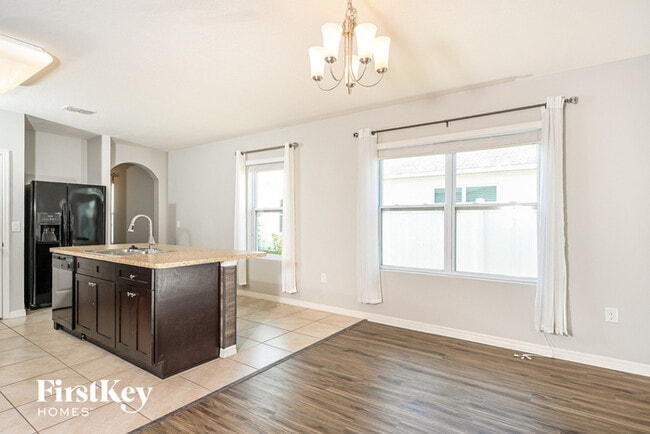 Building Photo - 2821 Taton Trace