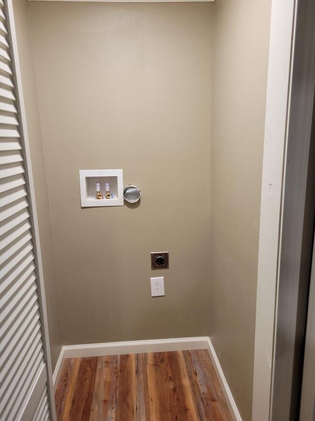 Building Photo - 18060 County Road 1100