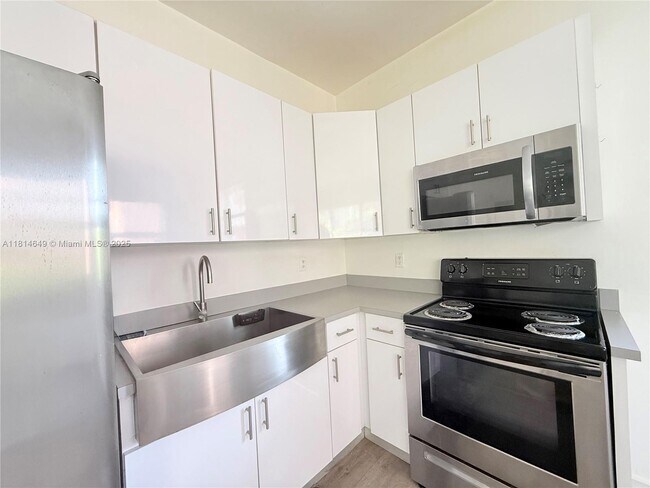 Foto del edificio - 402 NW 12th Ave