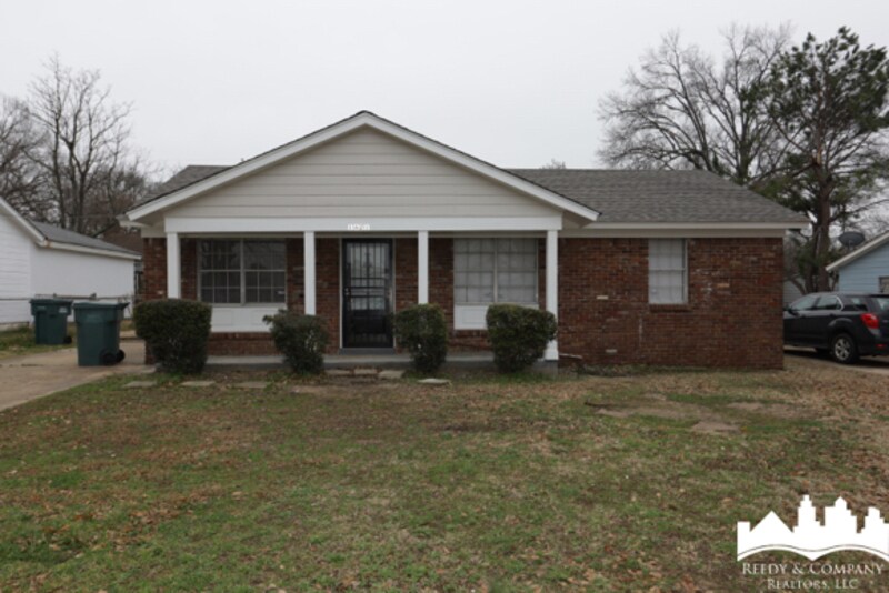 Primary Photo - 1621 Whitehead Dr