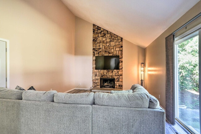 Foto del edificio - 6834 Woodmeadow Dr