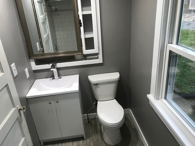 bathroom - 1160 22nd St