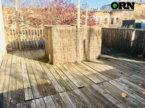 Foto del edificio - 6098 70th Ave