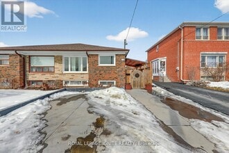 Building Photo - 12 Kanarick Crescent