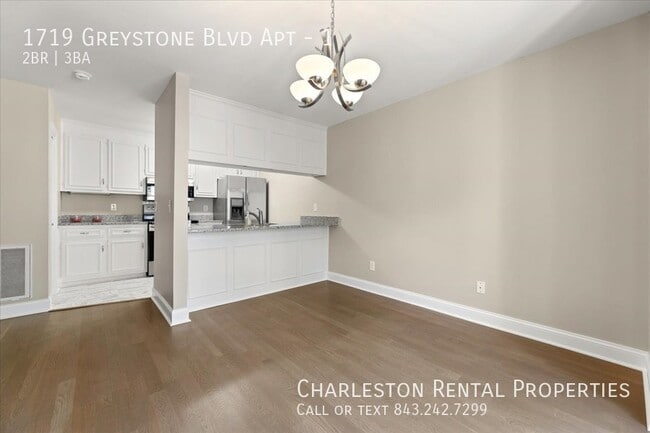 Building Photo - 1719 Greystone Blvd