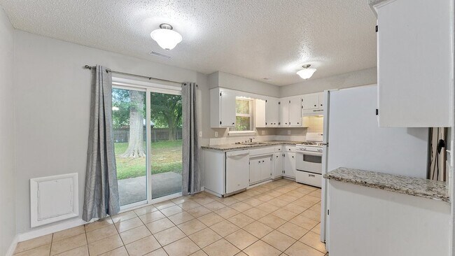 Photo - "Cozy 3-Bedroom Home on Joye Street with M...