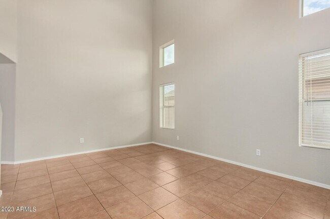 Foto del edificio - 34723 N Open Range Dr