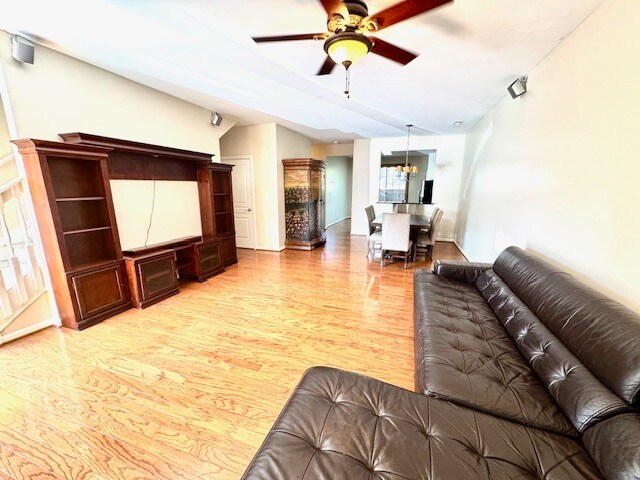 Foto del edificio - 5332 Bramcote Pl