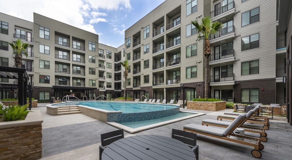 Primary Photo - One-Bedroom Apartment in Trendy Neighborhood.