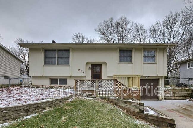 Building Photo - 217 Glendale Cir