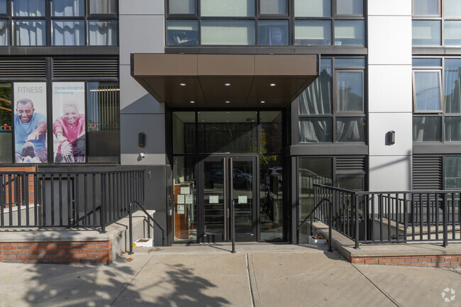 Entrance - 401-419 95th St