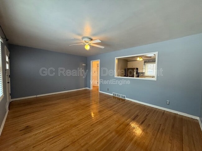 Building Photo - 838 Whitlock Ave