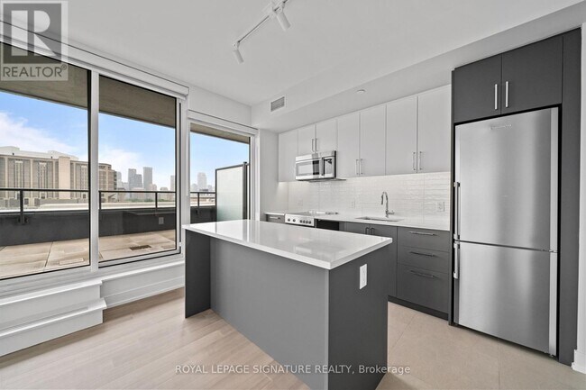 Photo du bâtiment - 664-1664 Spadina Ave.