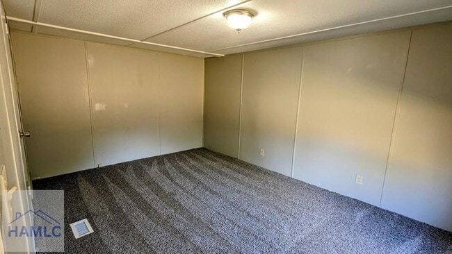 Building Photo - 260 Ed Powers Blvd