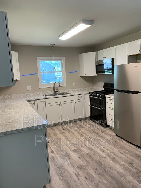 913 Hickory Grove Rd, Gastonia, NC 28056 Condo for Rent in Gastonia