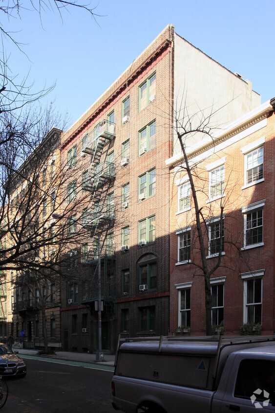 Building Photo - 195-197 W 10th St