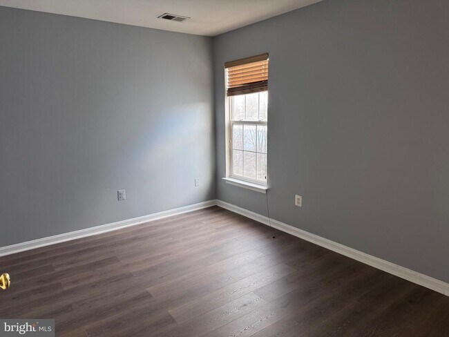 Foto del edificio - 2004 Taylor Grace Ct