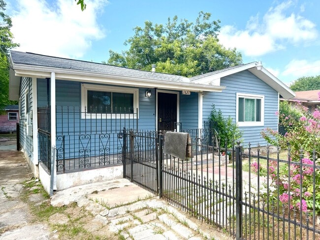 Charming 2-Bedroom Home with Flex Room & Gated Entry - Charming 2-Bedroom Home with Flex Room & Gated Entry